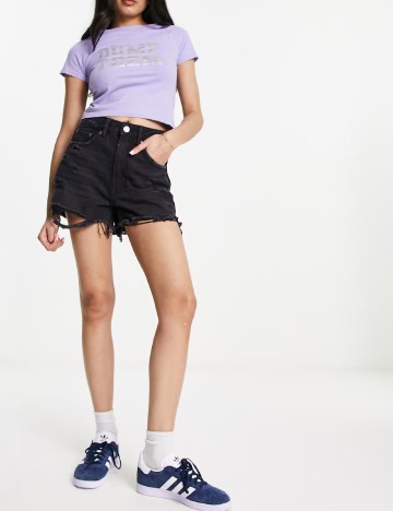 
						Pantaloni scurti Stradivarius, negru