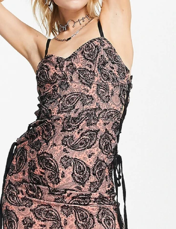 Rochie scurta Reclaimed Vintage, roz/negru Roz