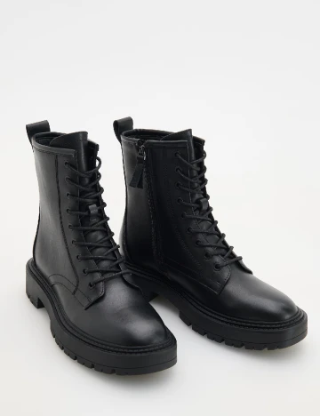 Ghete Reserved, negru Negru