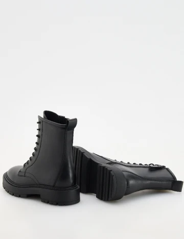 Ghete Reserved, negru Negru