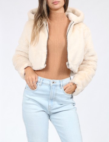 
						Jacheta Zara, ecru