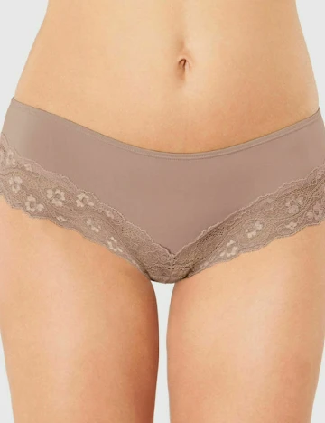 Chilot Triumph, gri