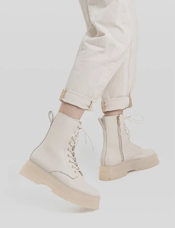 Ghete Stradivarius, crem Crem