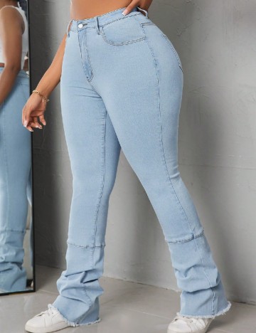 
						Blugi SHEIN CURVE, albastru deschis