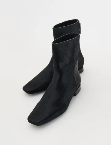 Ghete Reserved, negru