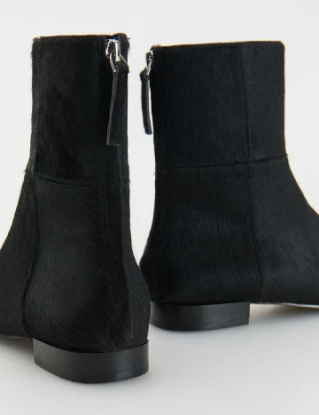 Ghete Reserved, negru