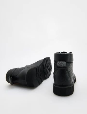 Ghete Reserved, negru Negru
