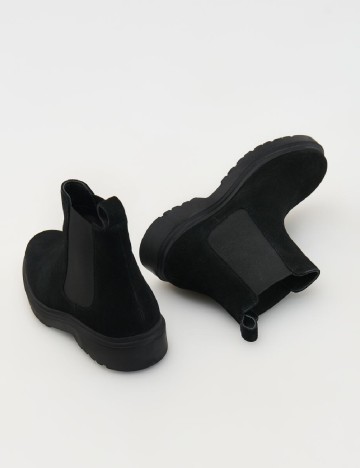 Ghete Reserved, negru