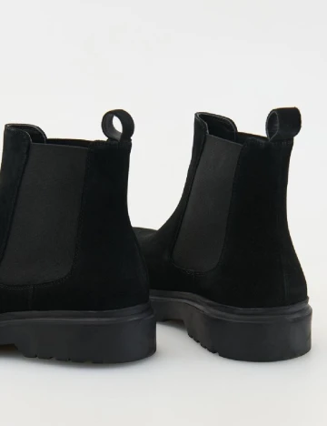 Ghete Reserved, negru Negru