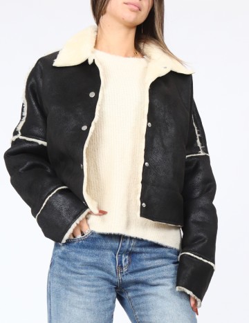 
						Jacheta Zara, negru