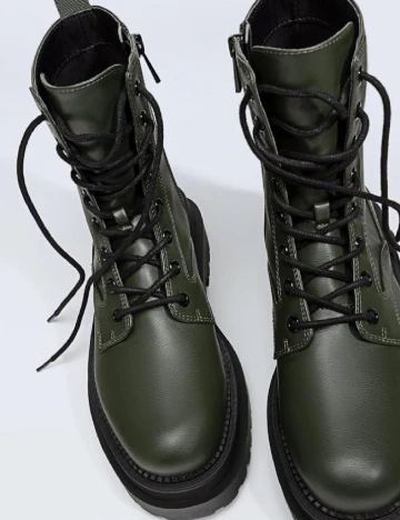 Ghete Stradivarius, verde Verde