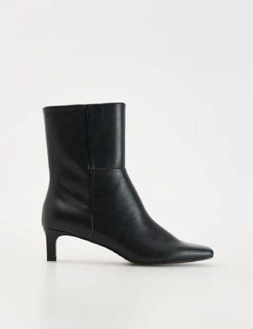 Botine Reserved, negru Negru