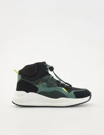 Adidasi Reserved, verde Verde