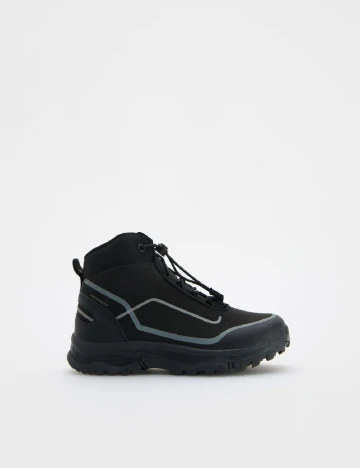 Ghete Reserved, negru Negru