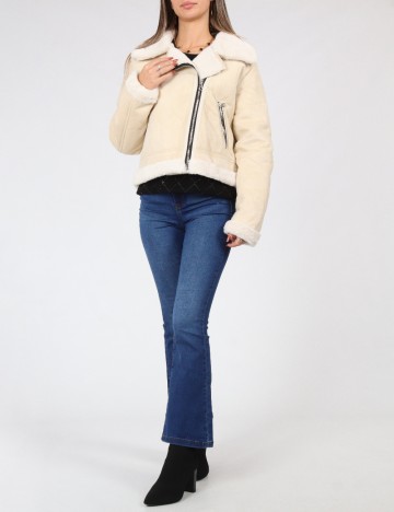 Jacheta Stradivarius, crem