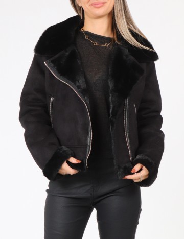 
						Jacheta Stradivarius, negru