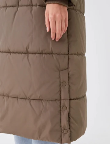 Geaca LC Waikiki, maro Maro