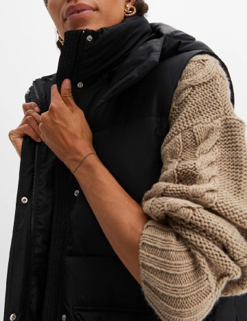 Vesta Bonprix, negru