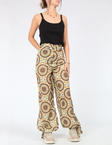 Pantaloni SHEIN, mix culori
