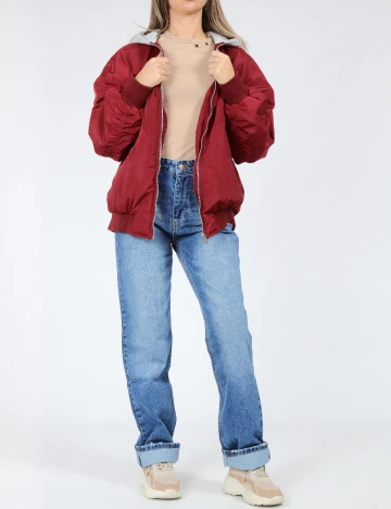 Jacheta Noisy May, rosu