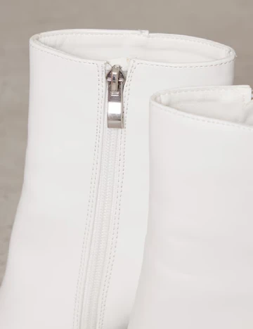 Botine PrettyLittleThing, alb Alb