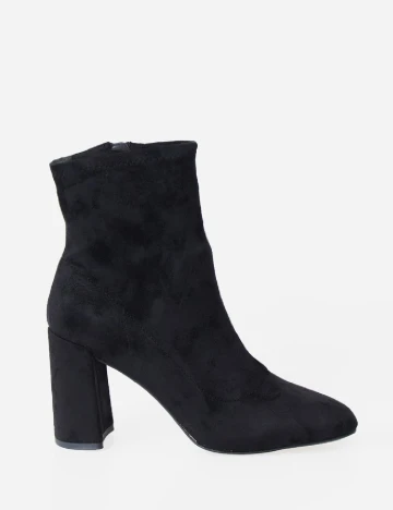 Botine PrettyLittleThing, negru Negru