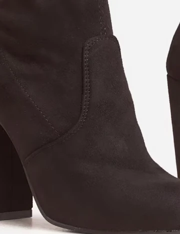 Cizme PrettyLittleThing, negru Negru
