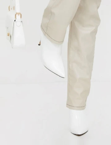 Botine PrettyLittleThing, alb