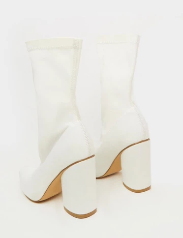 Botine PrettyLittleThing, alb