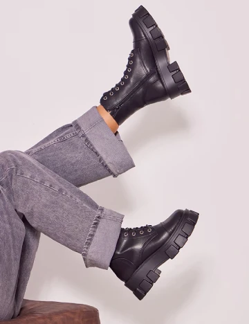 Ghete PrettyLittleThing, negru