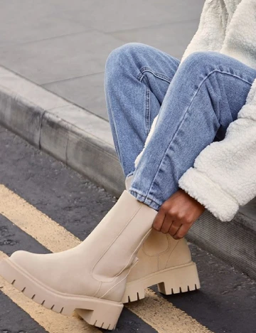 Ghete PrettyLittleThing, bej