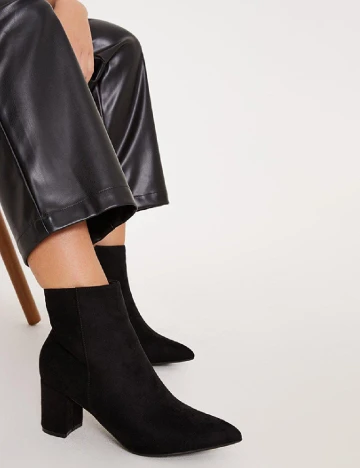 Botine PrettyLittleThing, negru