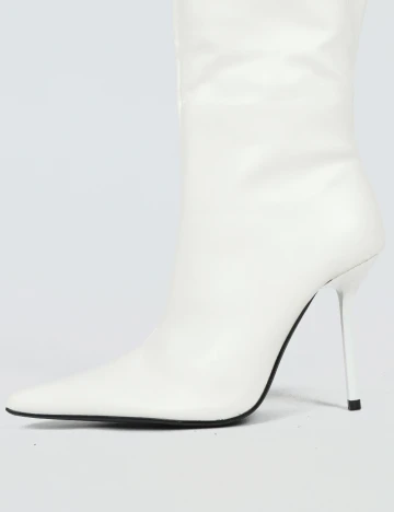 Cizme PrettyLittleThing, alb