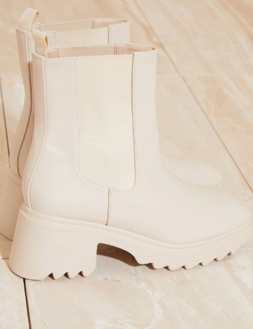 Ghete PrettyLittleThing, crem