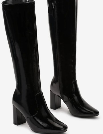 
						Cizme PrettyLittleThing, negru