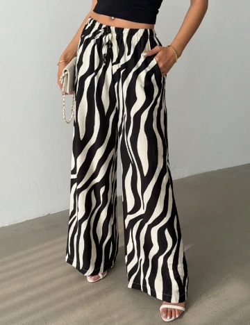 Pantaloni SHEIN, negru/alb