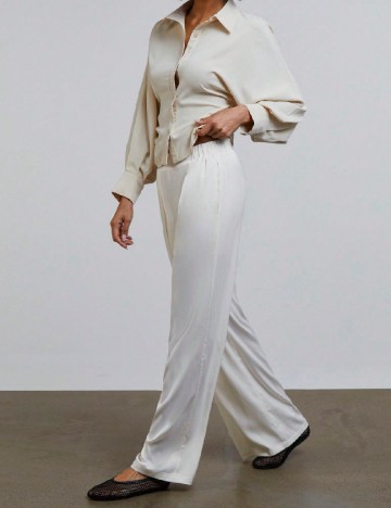 
						Pantaloni SHEIN, ecru