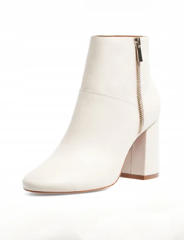 Botine Stradivarius, crem