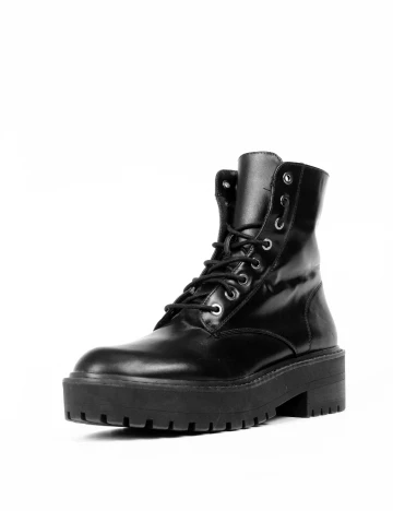 Ghete Stradivarius, negru