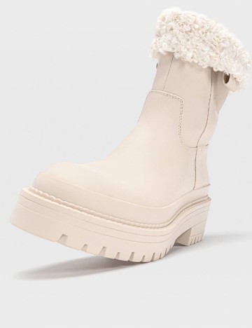 Ghete Stradivarius, crem