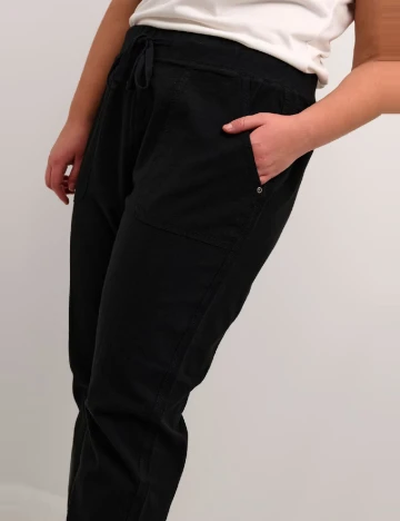 Pantaloni Kaffe Curve, negru