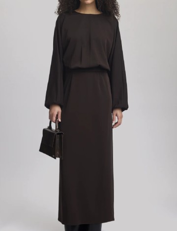 
						Fusta Gestuz, maro inchis