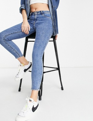 
						Blugi Abercrombie&Fitch, albastru