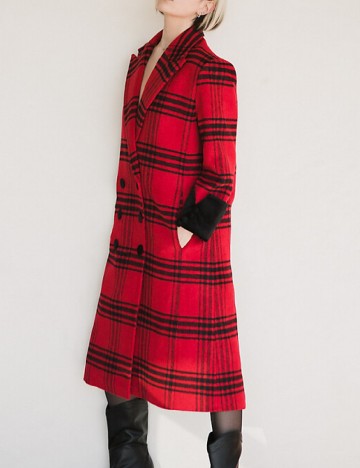 
						Palton Labelrail x Julia Cumming, rosu