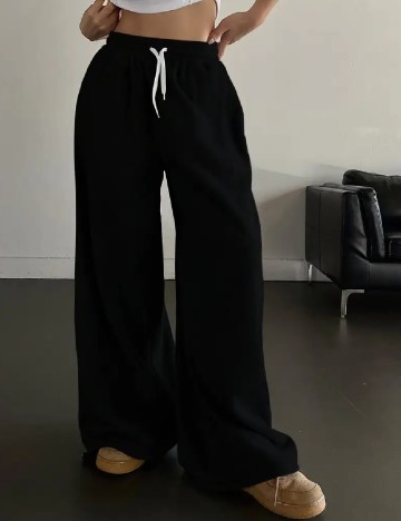 
						Pantaloni SHEIN, negru