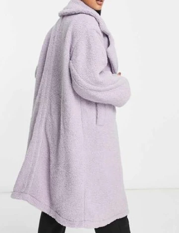 Palton Qed London, mov