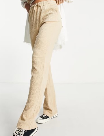 
						Pantaloni ASOS, crem