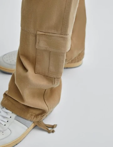 Pantaloni Guess, maro