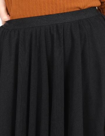 Fusta Bershka, negru