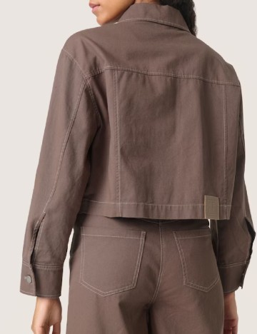 Jacheta Soaked In Luxury, maro